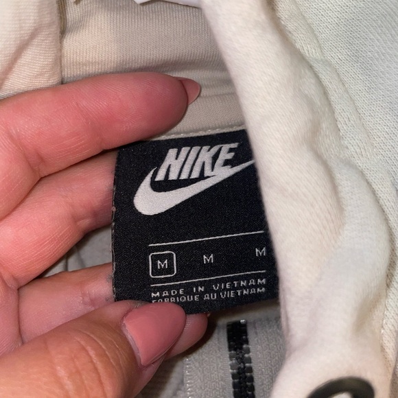 Beige Nike Zip Up - Picture 4 of 4